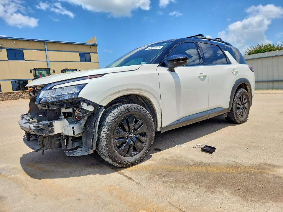 2024 NISSAN PATHFINDER SL - 1