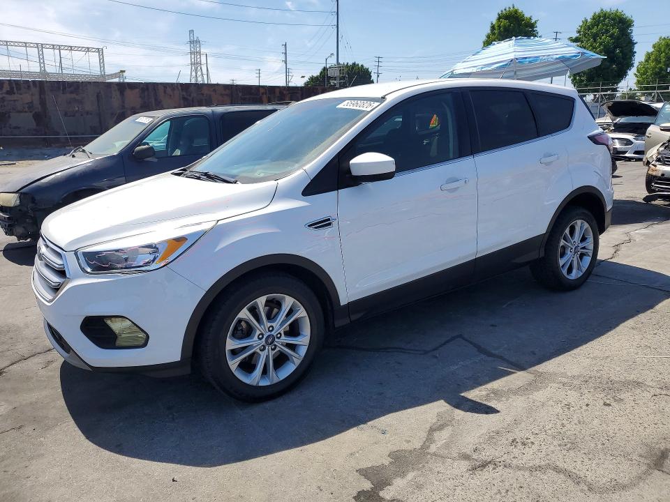 2017 FORD ESCAPE SE - 1