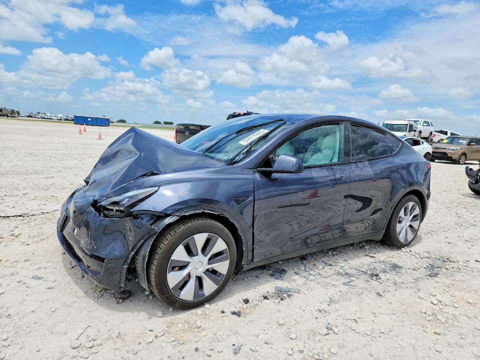 2024 TESLA MODEL Y - 1