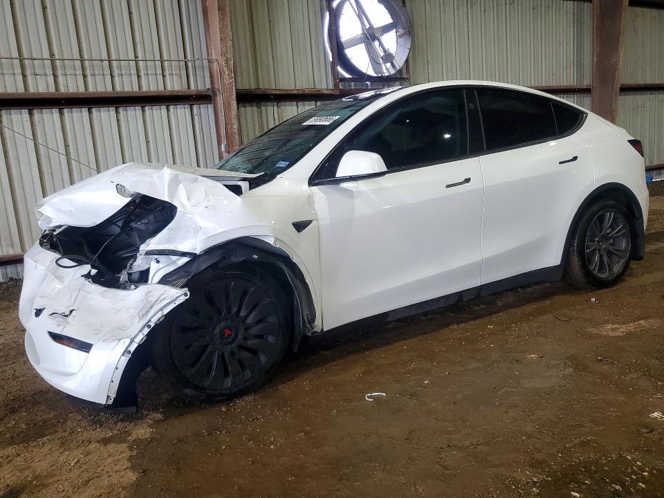 2024 TESLA MODEL Y - 1