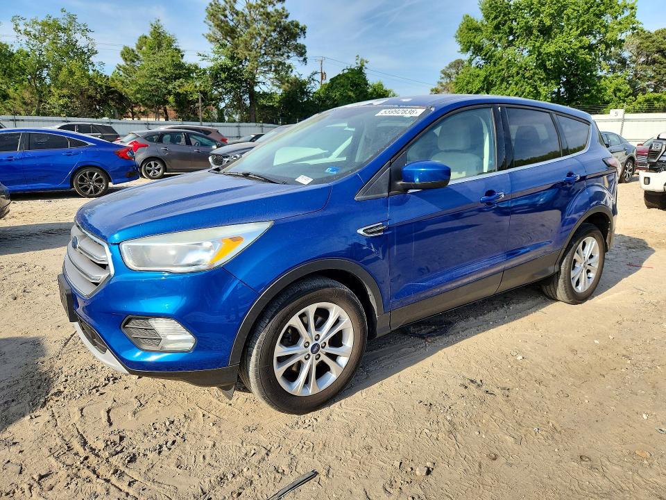 2017 FORD ESCAPE SE - 1