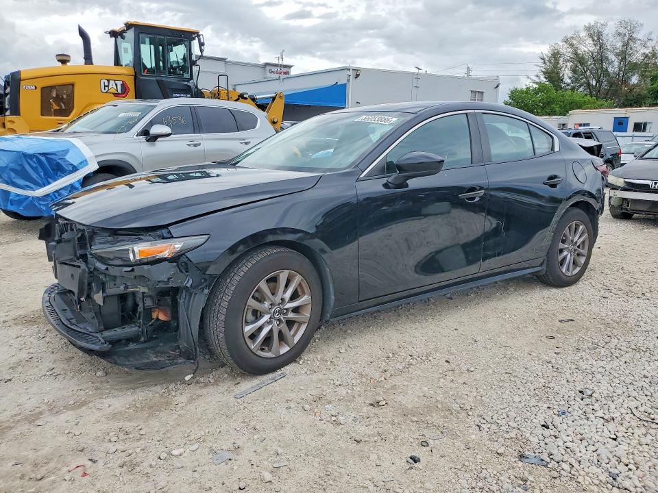 2021 MAZDA 3 - 1