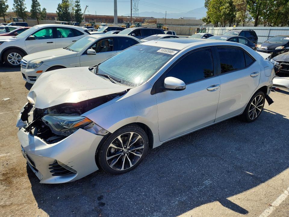 2017 TOYOTA COROLLA SE - 1