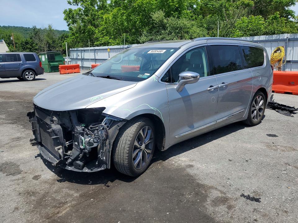 2017 CHRYSLER PACIFICA LIMITED - 1