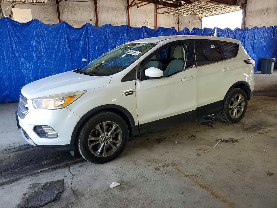 2017 FORD ESCAPE SE - 1