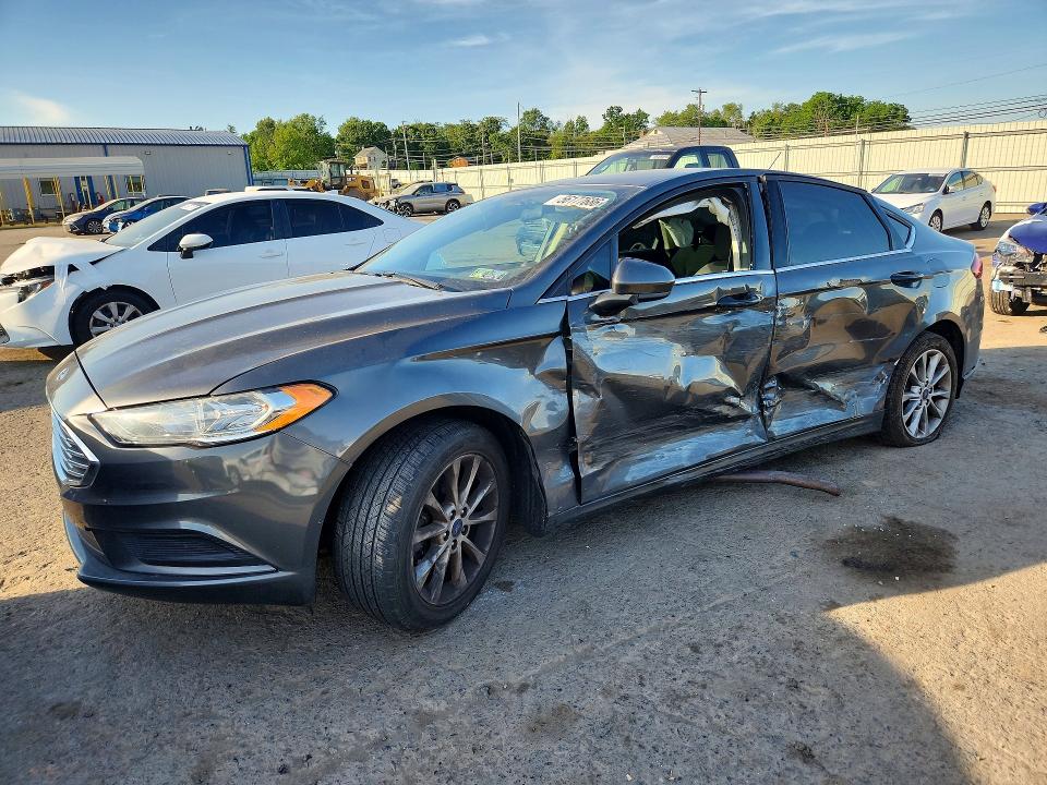 2017 FORD FUSION SE - 1