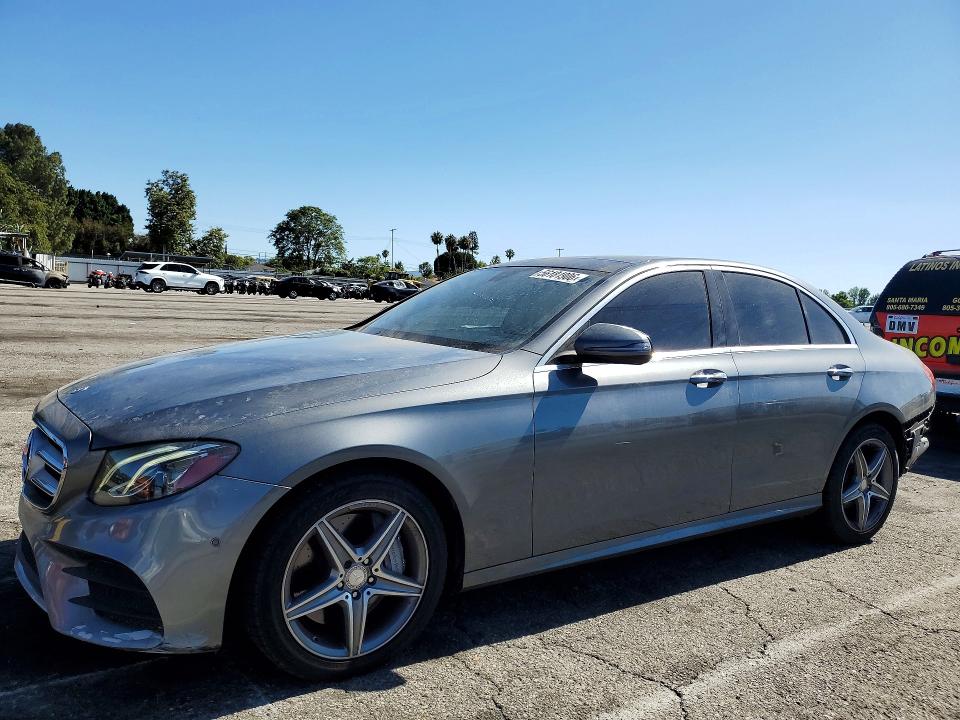2017 MERCEDES-BENZ E 300 - 1