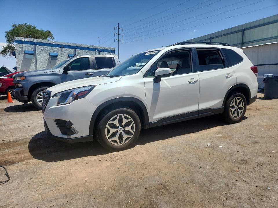 2022 SUBARU FORESTER PREMIUM - 1
