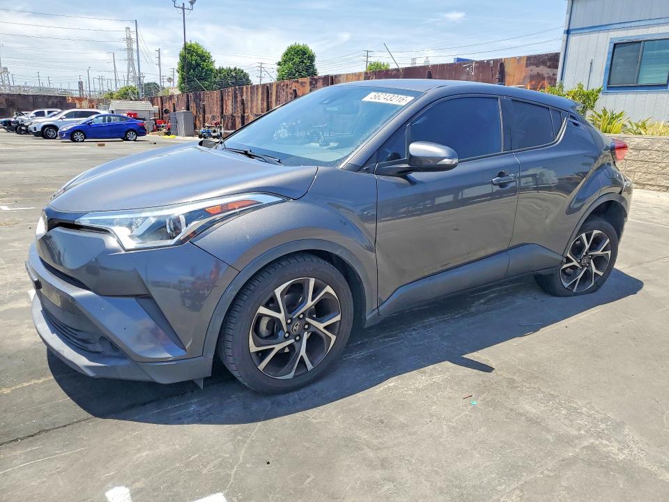 2018 TOYOTA C-HR XLE - 1