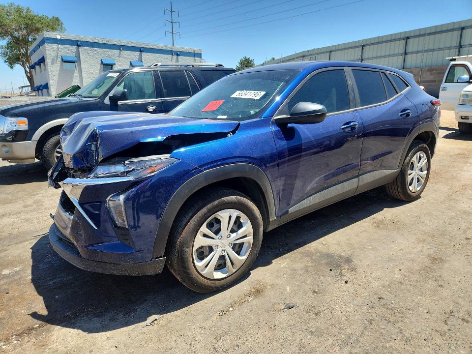 2024 CHEVROLET TRAX LS - 1