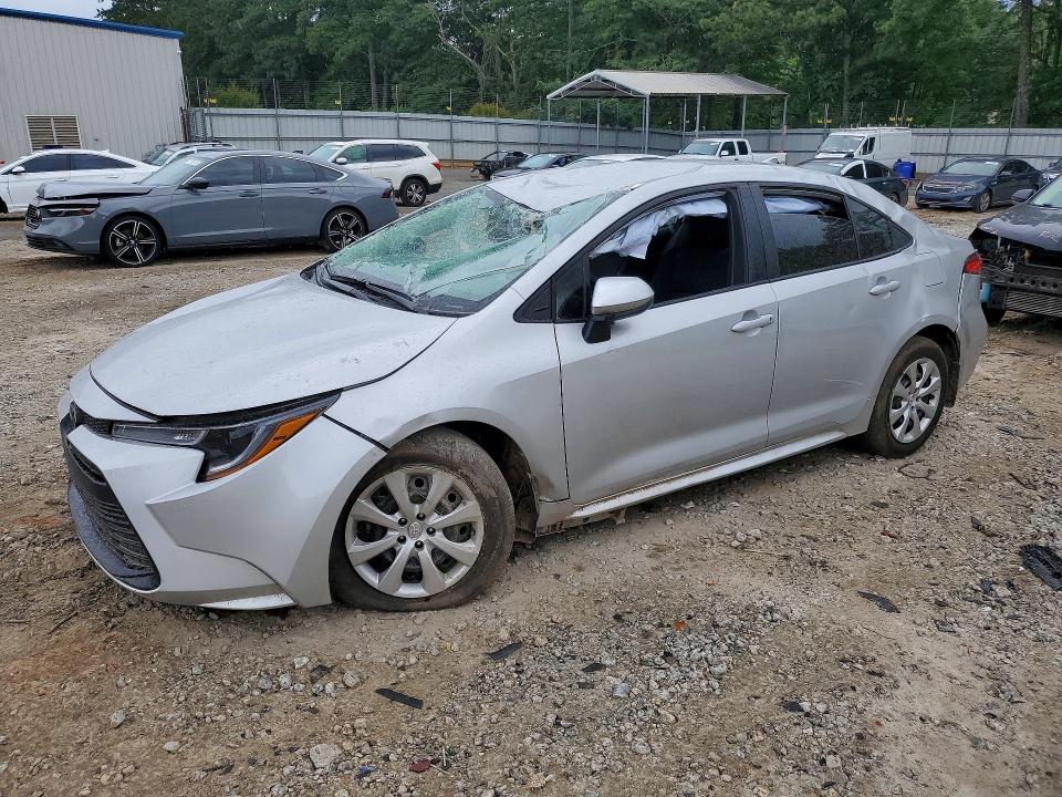 2026 TOYOTA COROLLA LE - 1