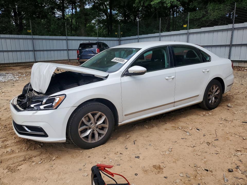2017 VOLKSWAGEN PASSAT S - 1