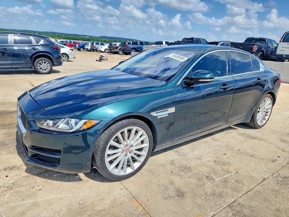 2017 JAGUAR XE PRESTIGE - 1