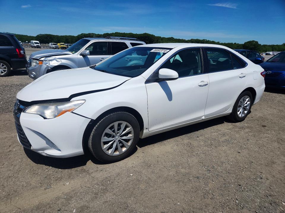 2017 TOYOTA CAMRY LE - 1