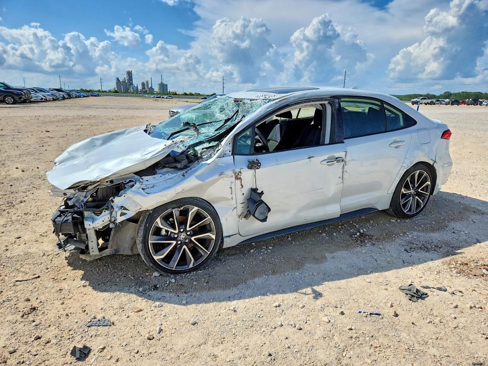 2022 TOYOTA COROLLA SE - 1