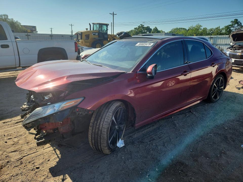 2018 TOYOTA CAMRY XSE - 1