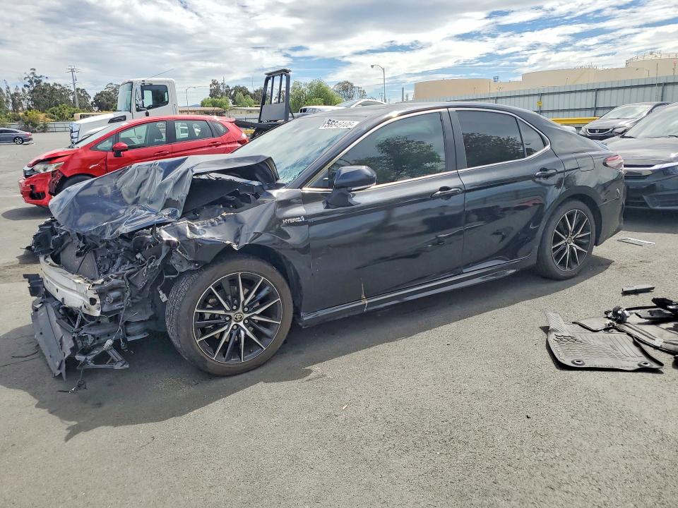 2021 TOYOTA CAMRY SE - 1