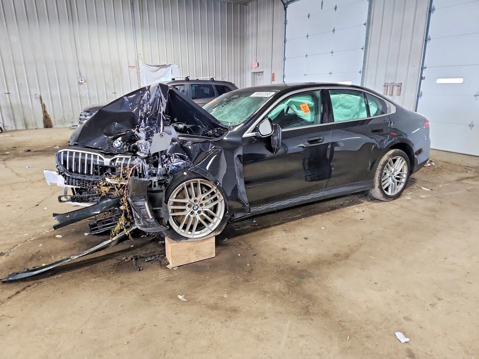2024 BMW 540 XI - 1