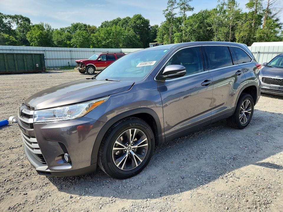 2017 TOYOTA HIGHLANDER LE PLUS - 1
