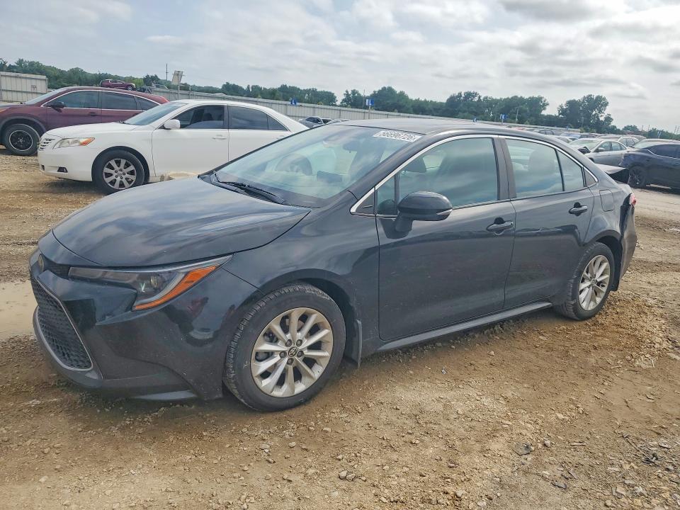 2022 TOYOTA COROLLA XLE - 1