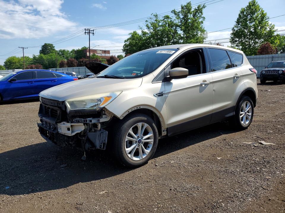 2017 FORD ESCAPE SE - 1