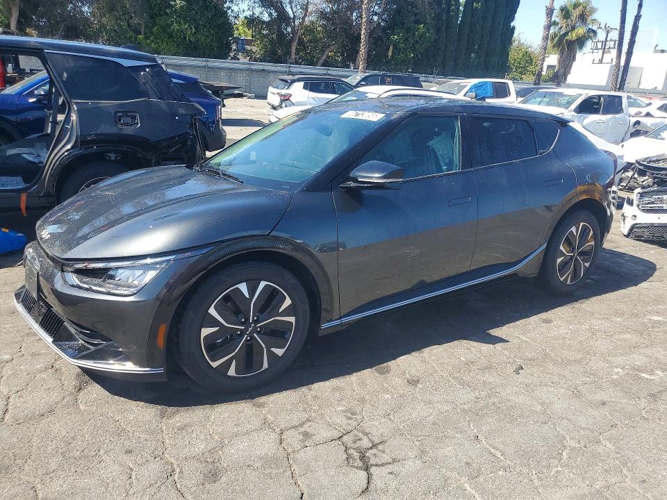 2023 KIA EV6 WIND - 1