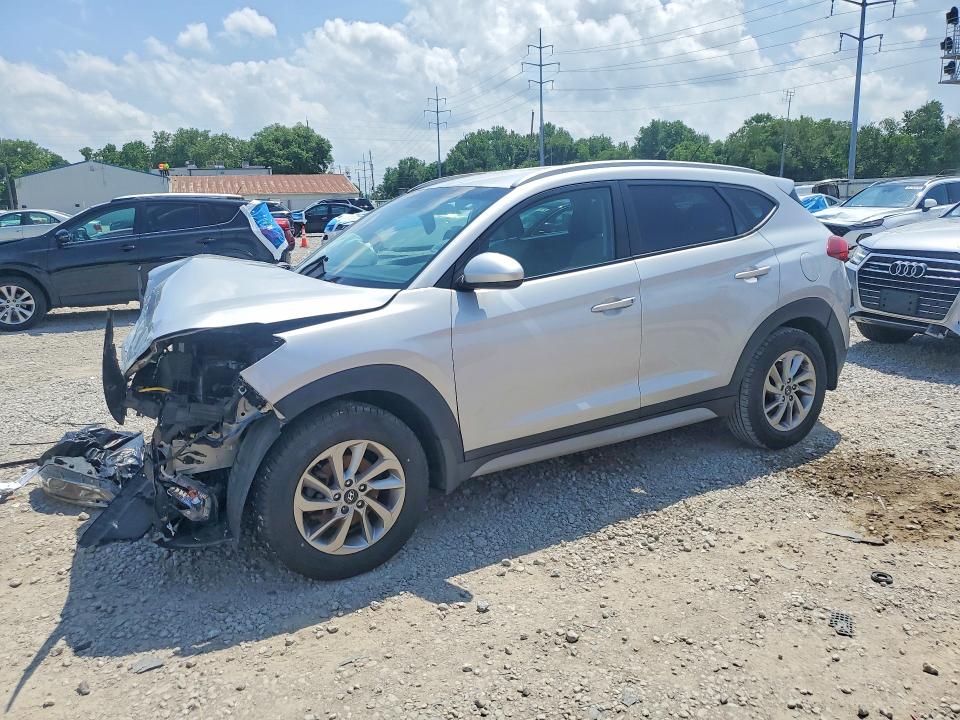 2017 HYUNDAI TUCSON SE - 1