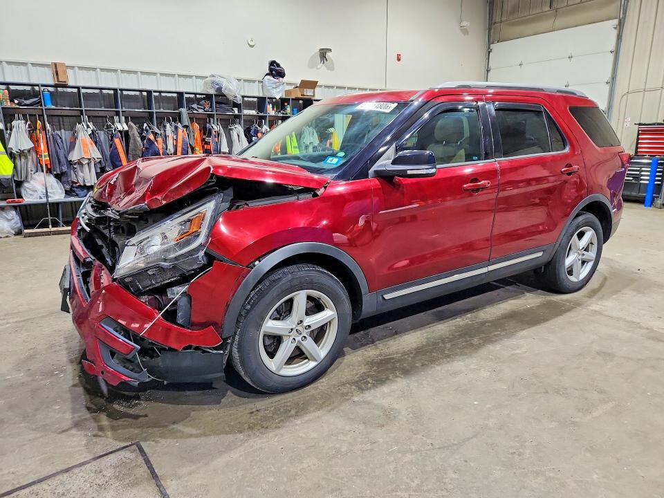 2017 FORD EXPLORER XLT - 1