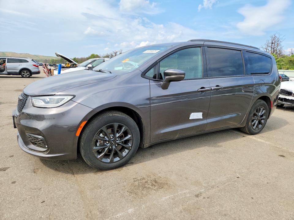 2021 CHRYSLER PACIFICA TOURING L - 1
