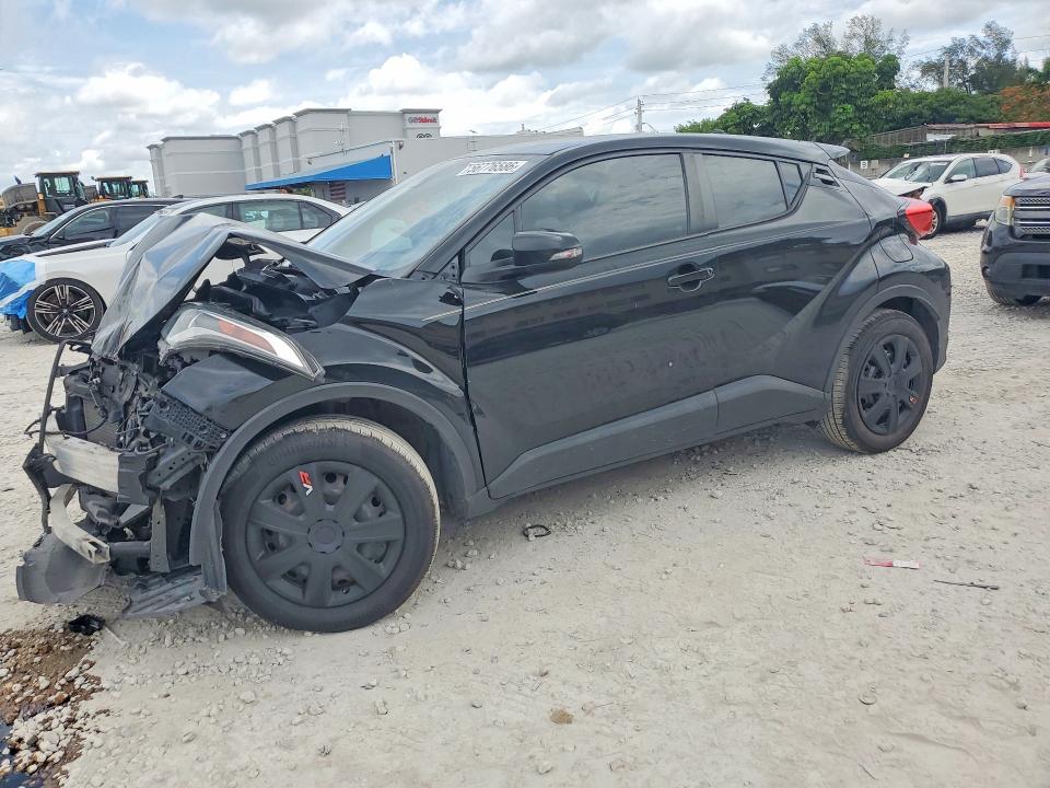 2019 TOYOTA C-HR LE - 1