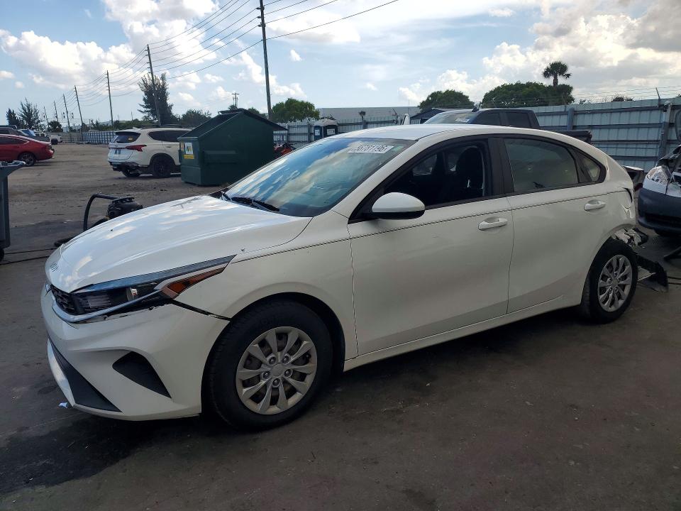 2022 KIA FORTE FE - 1