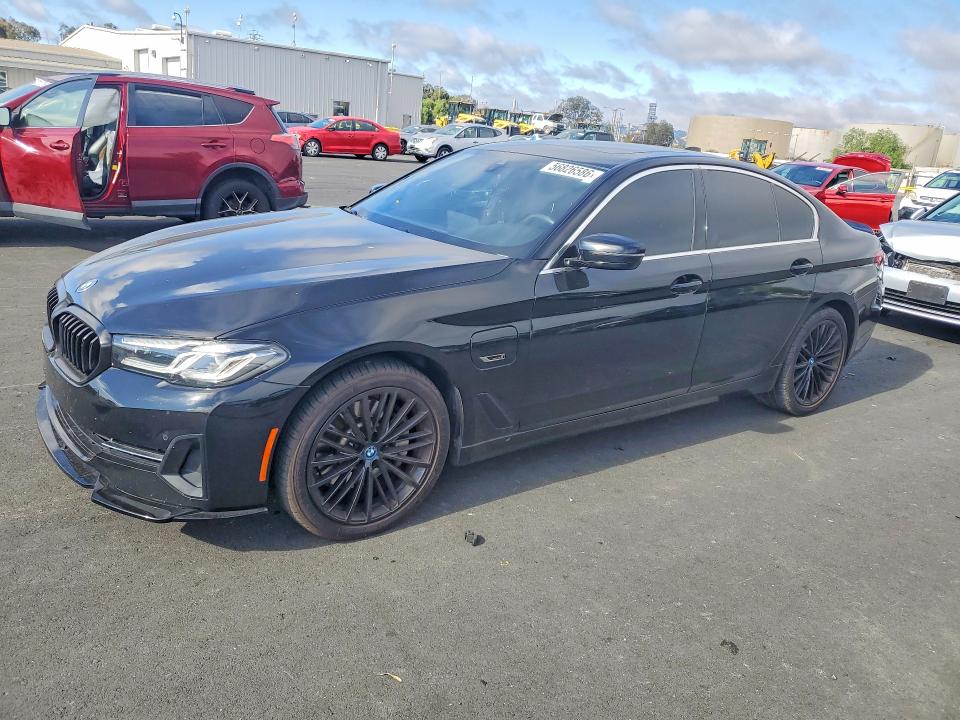 2022 BMW 530E - 1