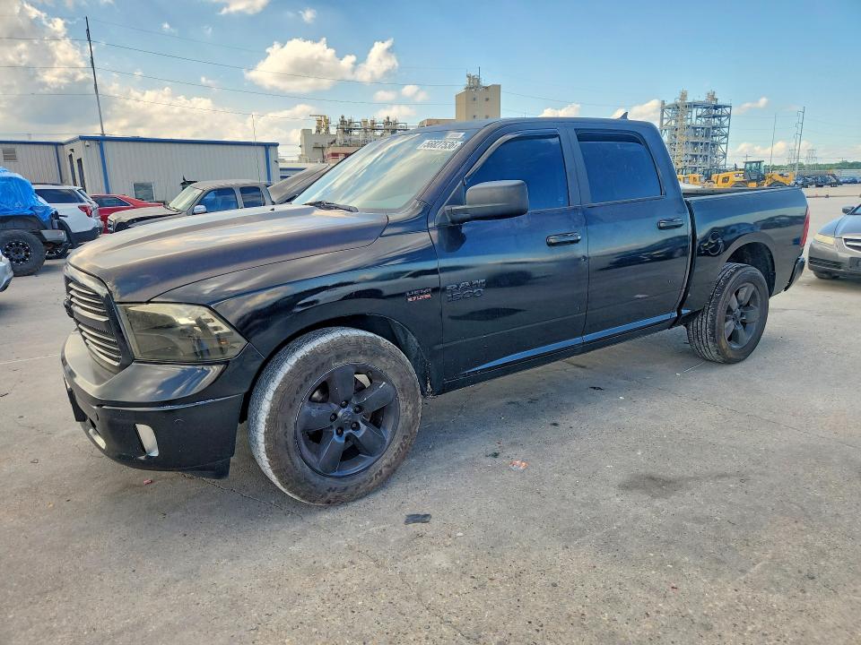 2018 RAM 1500 SLT - 1