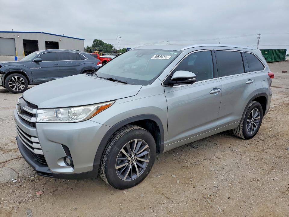 2018 TOYOTA HIGHLANDER XLE - 1
