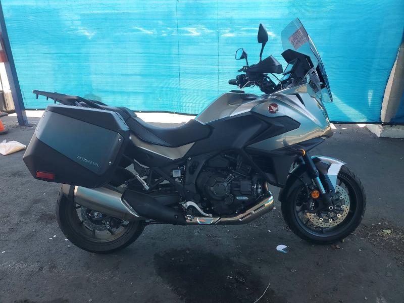 2026 HONDA NT1100 D - 1