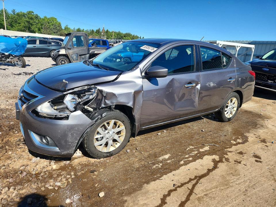 2018 NISSAN VERSA SV - 1