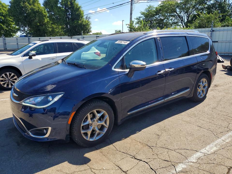 2018 CHRYSLER PACIFICA LIMITED - 1