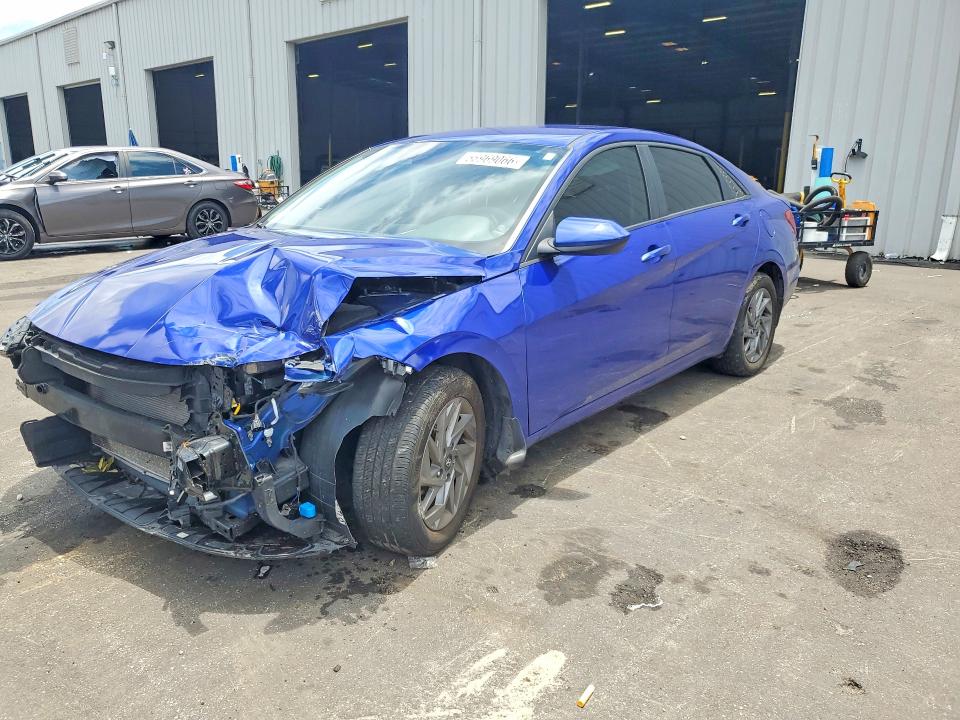 2024 HYUNDAI ELANTRA SEL - 1