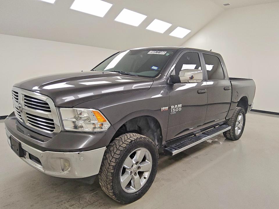 2019 RAM 1500 CLASSIC SLT - 1