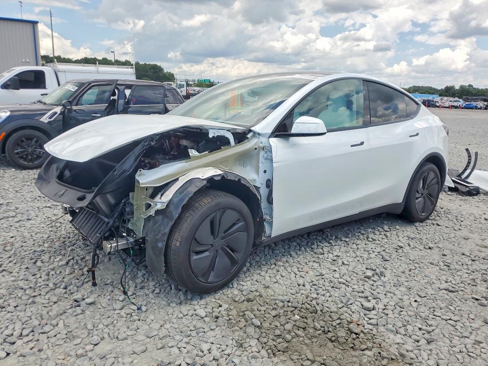 2026 TESLA MODEL Y - 1