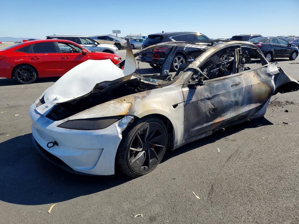 2025 TESLA MODEL 3 - 1
