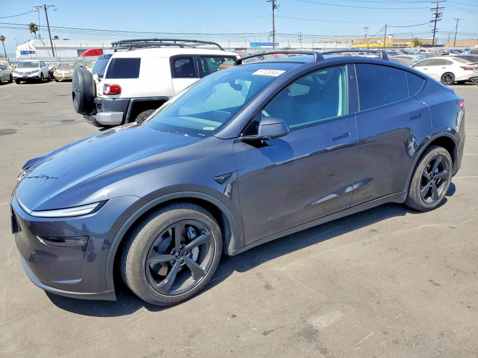 2026 TESLA MODEL Y - 1