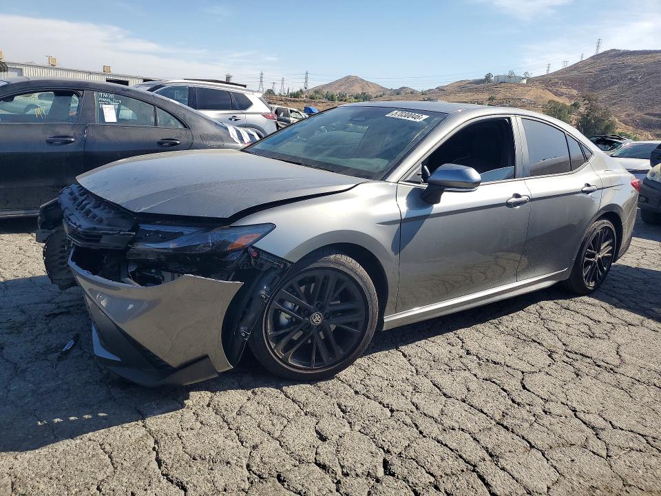 2026 TOYOTA CAMRY SE - 1
