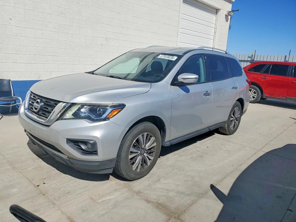 2017 NISSAN PATHFINDER SV - 1