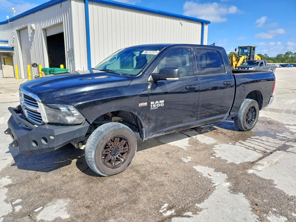 2019 RAM 1500 CLASSIC SLT - 1