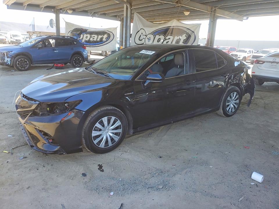 2020 TOYOTA CAMRY LE - 1