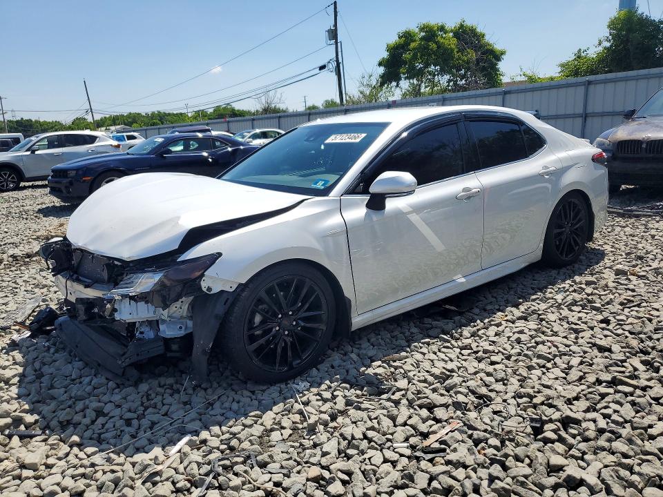 2020 TOYOTA CAMRY XSE - 1