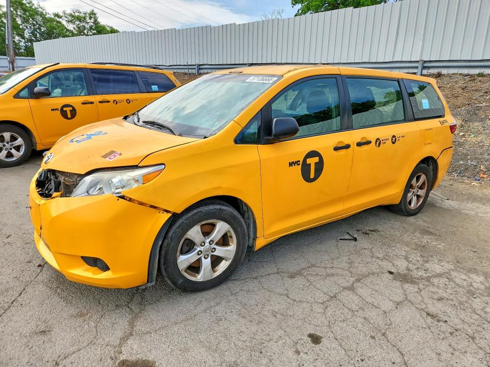 2017 TOYOTA SIENNA - 1