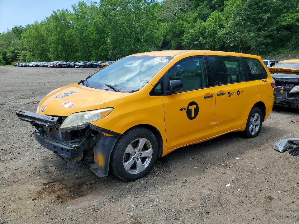 2017 TOYOTA SIENNA L 7-PASSENGER - 1