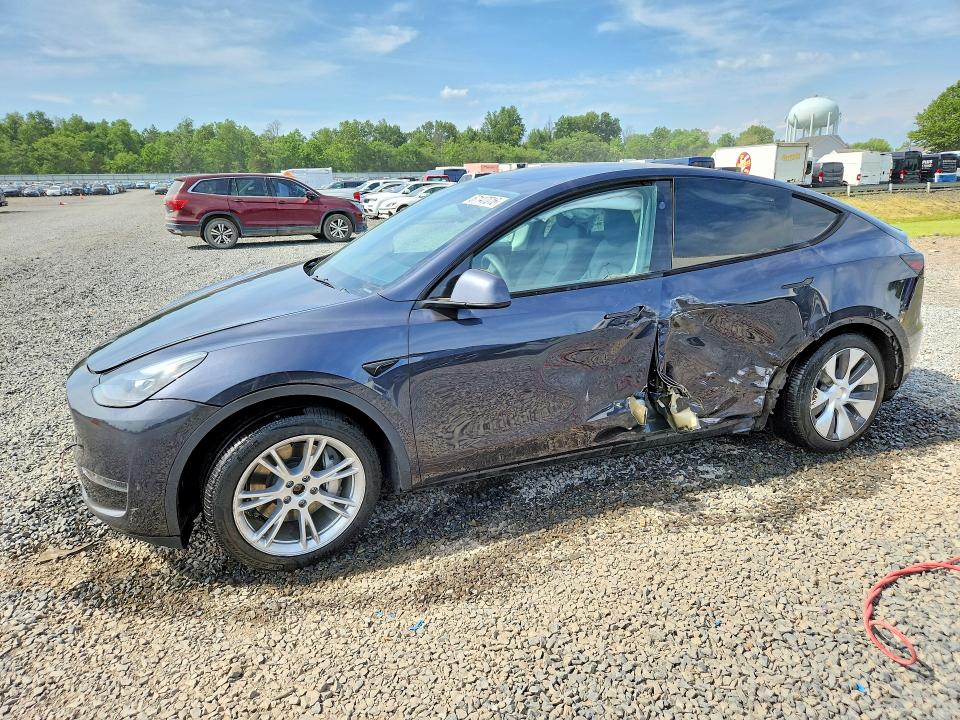 2024 TESLA MODEL Y - 1